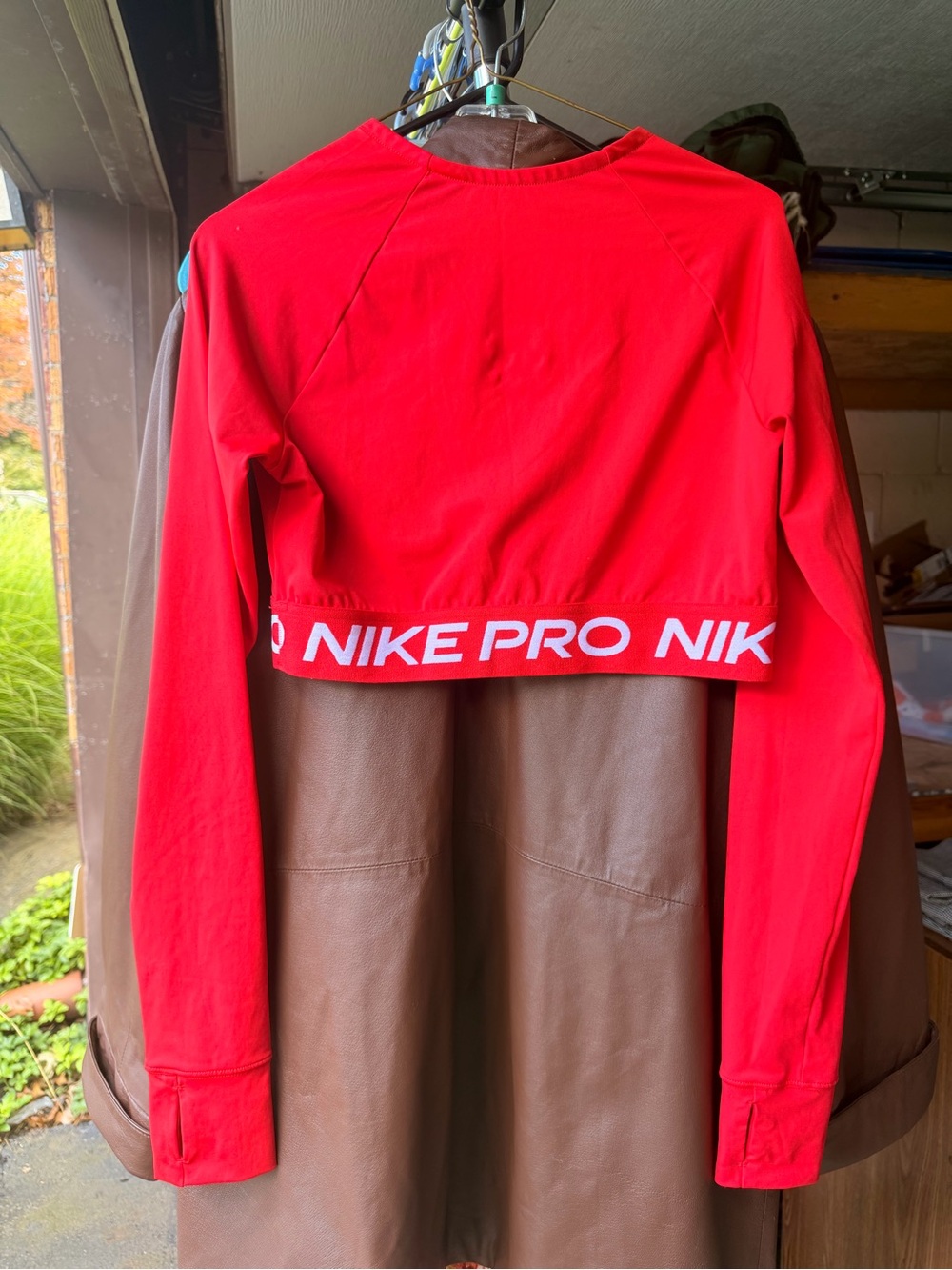 Nike Pro Red Long-Sleeve Cropped Top - Picture 3 of 3